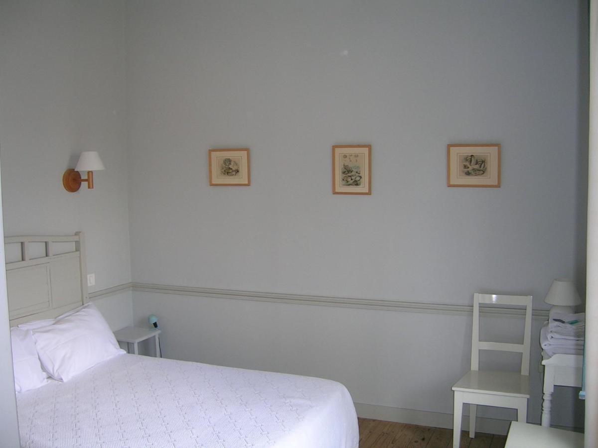 Les Mouettes Bed & Breakfast Saint-Suliac Exterior photo
