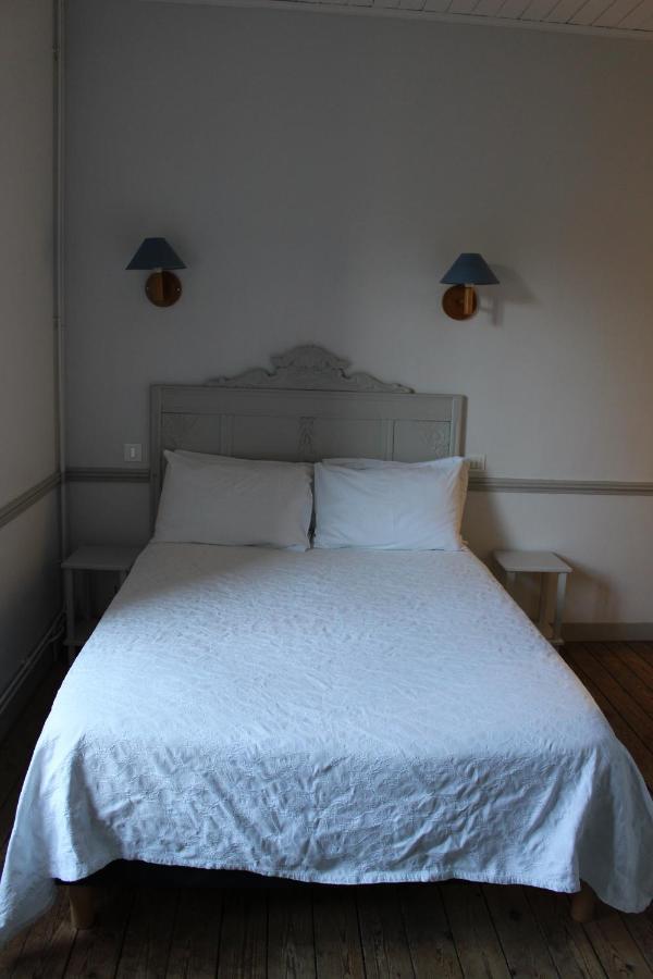 Les Mouettes Bed & Breakfast Saint-Suliac Exterior photo